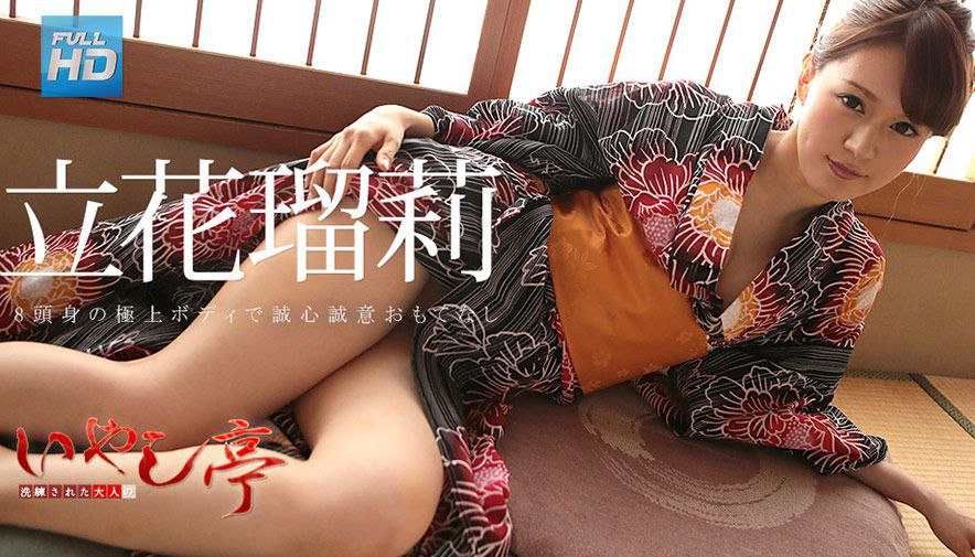 年纪不大嫩嫩漂亮妹子直播秀 全裸着身体很苗条 掰开小穴很诱人